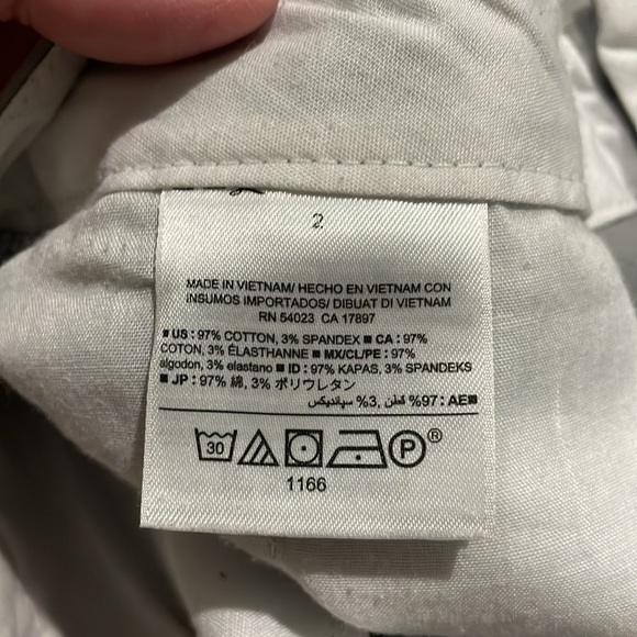 size 2 gray 7” Old Navy Chino shorts - Picture 7 of 8